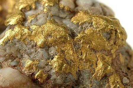 سنگ‌ها و کانی‌ها: ماهیت، انواع و کاربردها