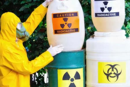 مواد پرتوزا: ویژگی‌ها، کاربردها و خطرات
